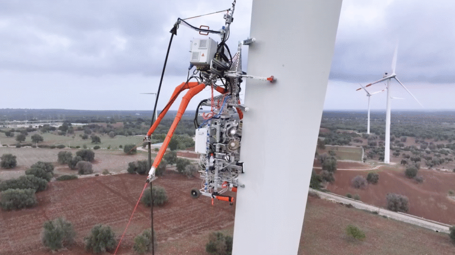 Get your wind turbines fixed - Robotic Wind Turbine Care Systems | Aerones